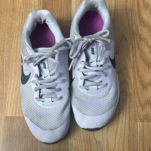 Nike Women's Light Gray and Pink Athletic Shoes
